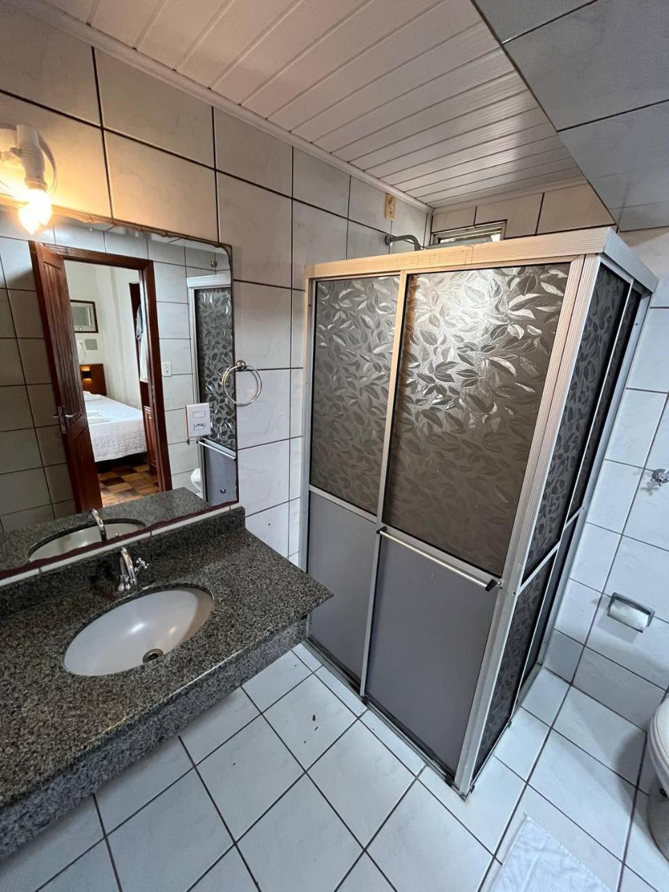 Acomodare Hotel- Sob Nova Direcao Tubarão Exteriör bild