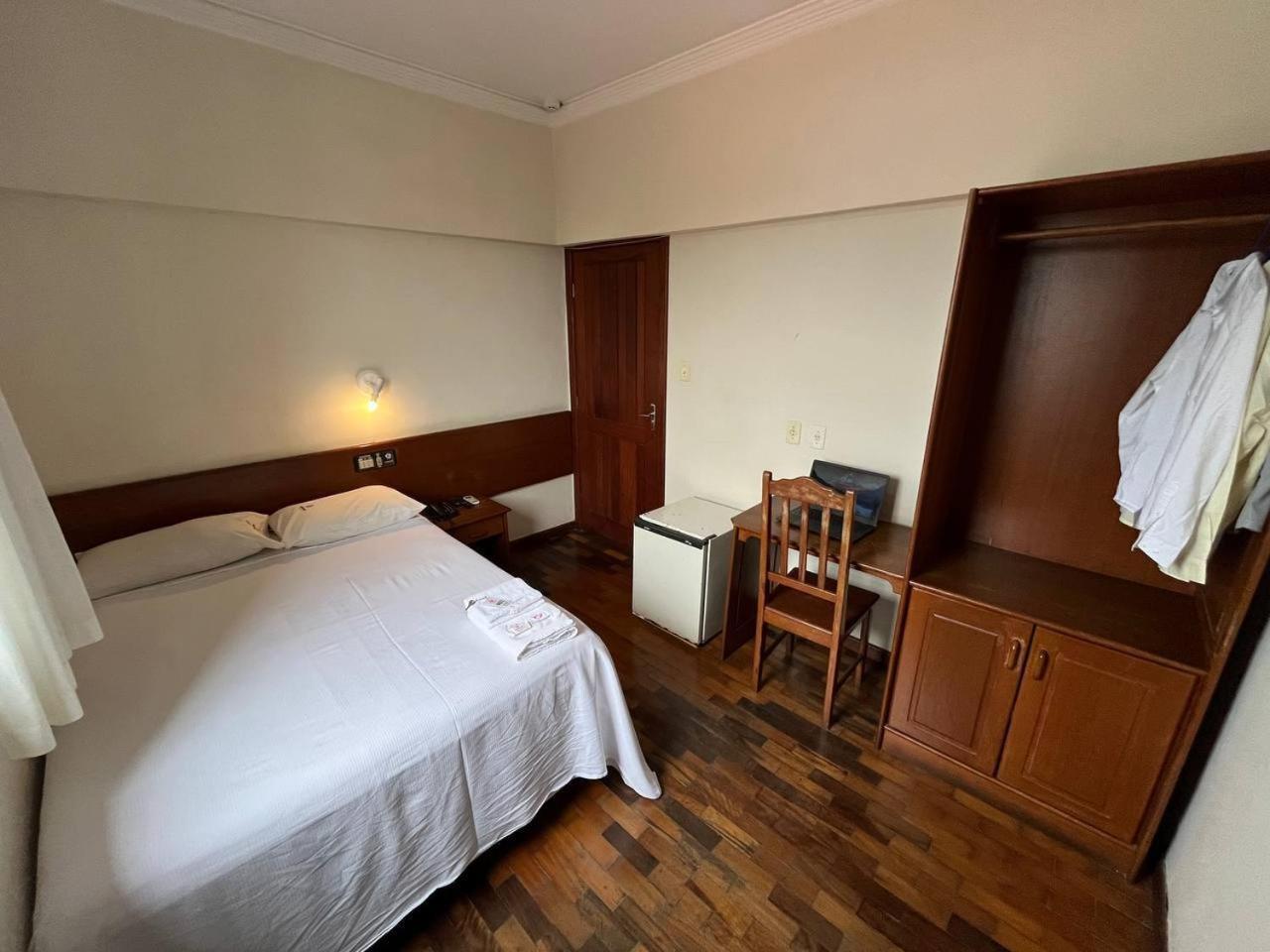 Acomodare Hotel- Sob Nova Direcao Tubarão Exteriör bild